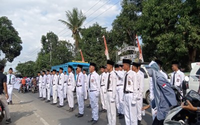 Siswa-Siswi SMAN 1 Sigli Berpartisipasi dalam Gerak Jalan Indah tingkat SMA/SMK